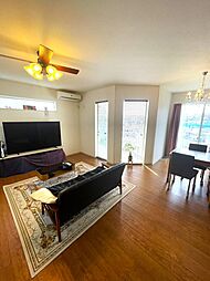 川崎市麻生区細山６ 4LDKのリビング/ダイニング