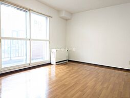 グランドール三光町 105 1階3LDKのリビング/ダイニング