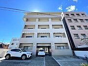 八日市駅より徒歩3分 築26年8ヶ月 4階建の賃貸物件