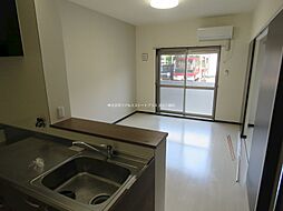 グラン ディアス 1階2LDKのリビング/ダイニング