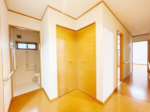 収納です。お部屋以外にも収納があると便利ですね。