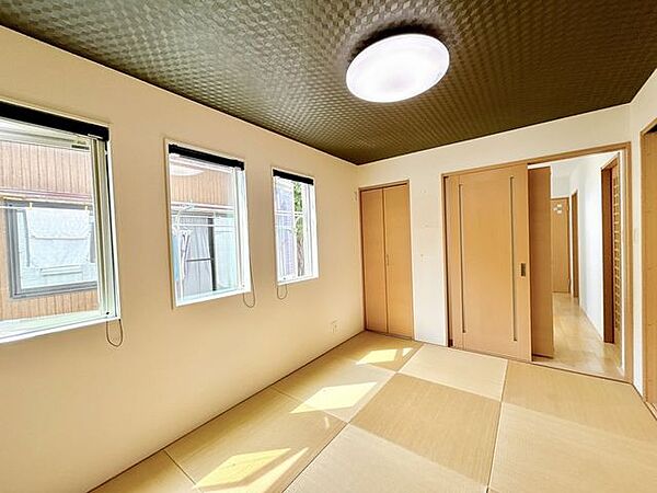 和室約6帖の別アングルです。
