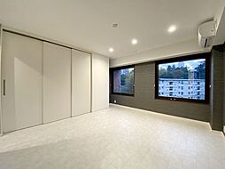 ロイヤル赤坂サルーン 4階1LDKのリビング/ダイニング