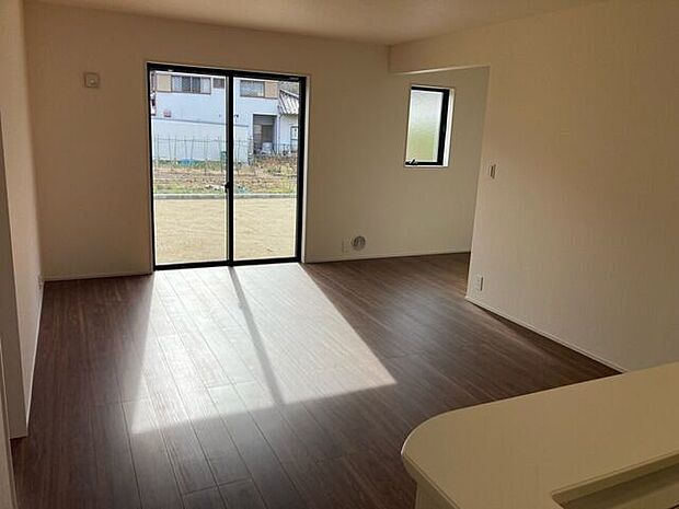 24時間換気システムでクリーンな空気をお部屋に取り込みます。結露が発生しにくく、カビ予防にも適しています。梅雨の時期も快適です。(同社施工例)