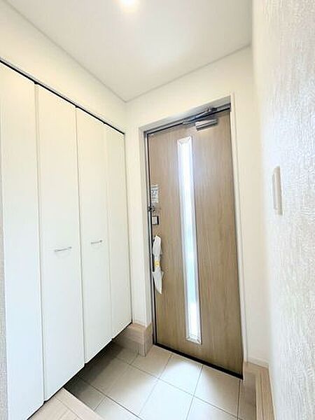 玄関を拡大表示