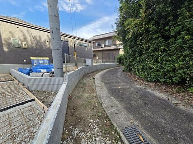 前面道路含む現地写真