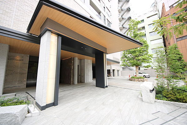 「うめきたエリア」「梅田エリア」「茶屋町エリア」3つのエリアにダイレクトにつながりビジネス、プライベートの両方でアクティブな生活をおくれる好立地です♪