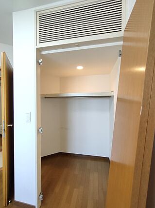 ・洋室約7帖収...