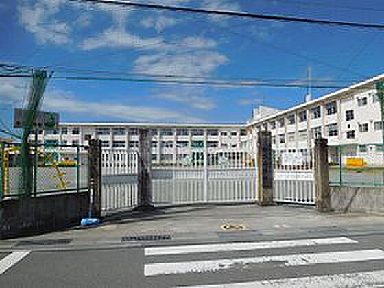 画像16:松阪市立松江小学校（577m）