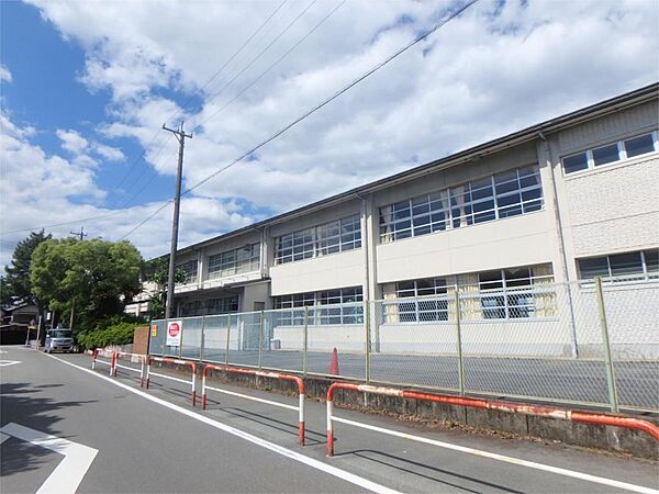 松阪市立第一小学校（417m）