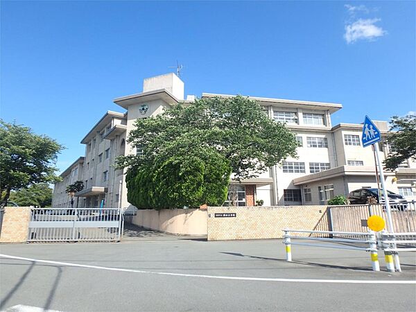 画像16:松阪市立徳和小学校（990m）