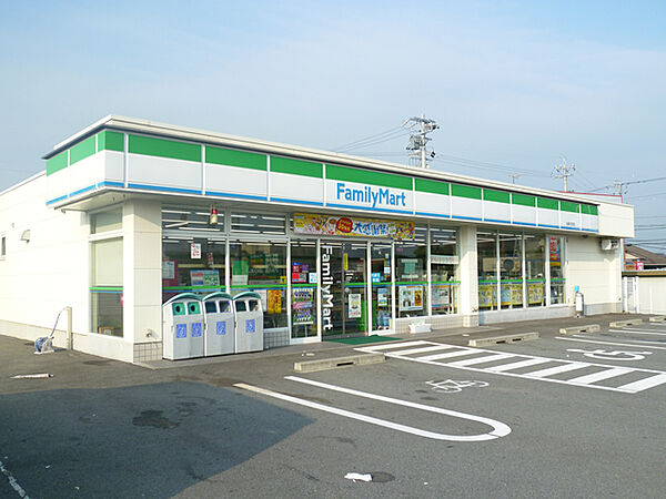 画像15:ファミリーマート 松阪花岡店（789m）