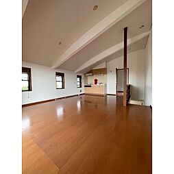 上屋敷ガーデン Ｈ 1階3LDKのリビング/ダイニング