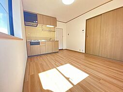 パインブリッジハイツ 3階1LDKのリビング/ダイニング