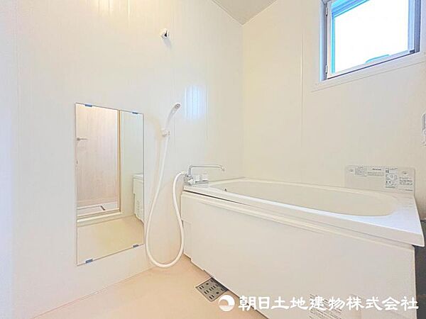 【浴室】リフォーム済みです。ご入居時から気持ちよくお使いいただけます。