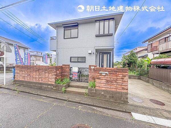 【外観】低層の一戸建を中心とした街並が続き周辺は陽当り良好！採光や開放性に恵まれた住環境となります！