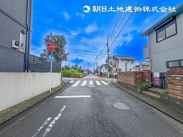 【外観】現地に実際に行くことで感じることがたくさんあります！！周辺環境や街の雰囲気など、ご確認ください