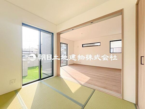 【和室】ゆっくり足を伸ばしたいとき、ほんの少しの休憩としても利用できます