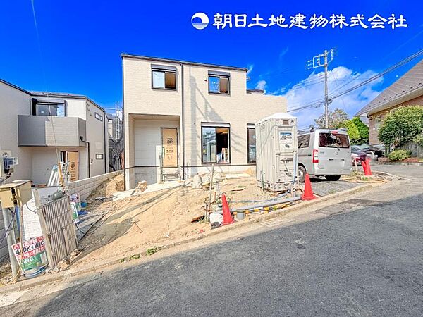 【外観】低層の一戸建を中心とした街並が続き周辺は陽当り良好！採光や開放性に恵まれた住環境となります！