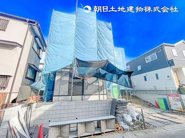 【外観】閑静な住宅地で子育て世帯の方はきっと喜んで頂ける環境。毎日のお散歩も快適な緑に恵まれたエリア