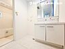 洗面：【洗面・脱衣所】使用頻度の高い場所だからこそ便利な空間に。多人数での使用も考えた便利な空間です