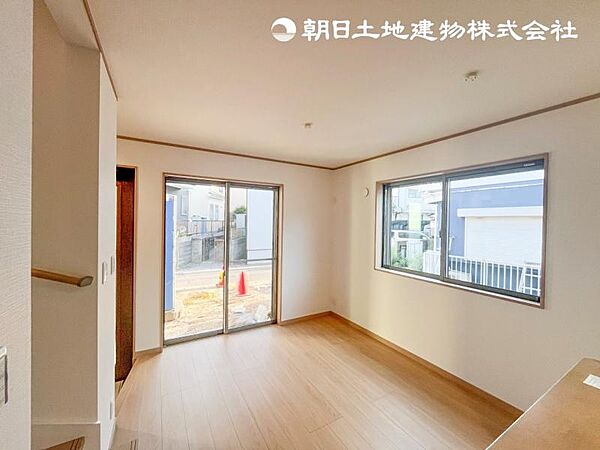 【リビング】子供たちが元気に走り回っている空間が出来上がる！居心地の良い空間に仕上げました！！