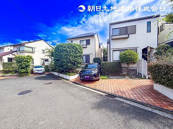 【外観】毎日のお散歩も楽しく緑に恵まれた静かな住宅となります