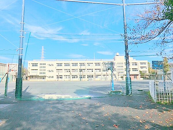 横浜市立原小学校　約200ｍ