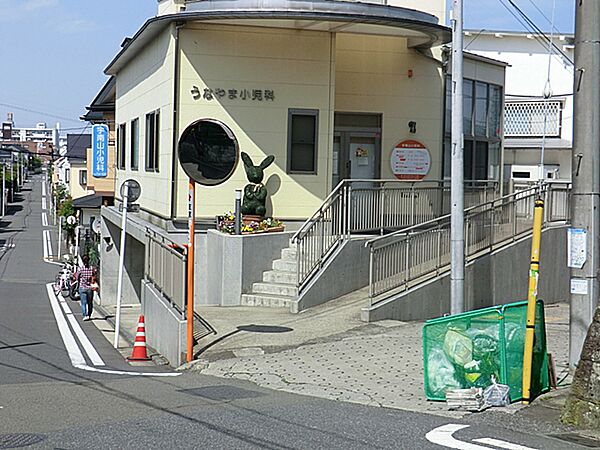 宇南山小児科医院　約160ｍ
