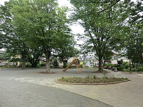 日影山公園　約500ｍ