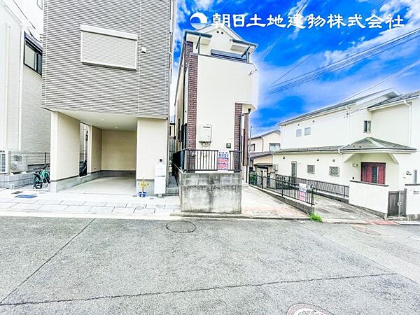 【外観】毎日のお散歩も楽しく緑に恵まれた静かな住宅となります