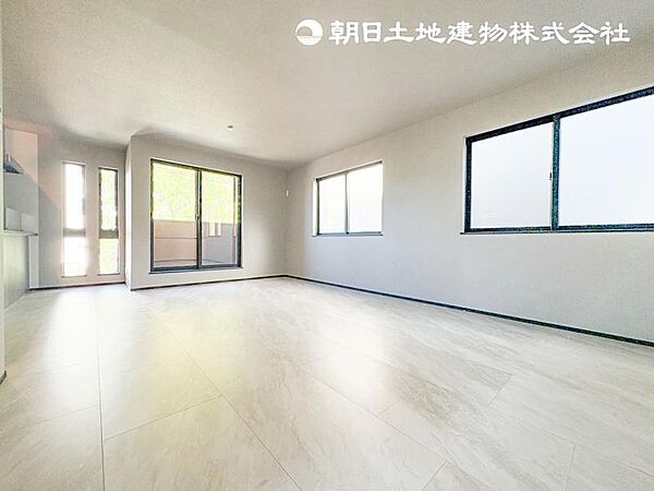 【リビング】みんながいるLDKを感じると広い家にして良かった！と思うことでしょう。