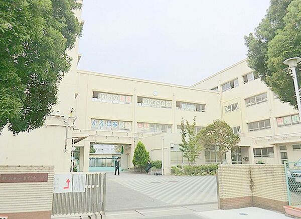 横浜市立東野中学校　約700ｍ