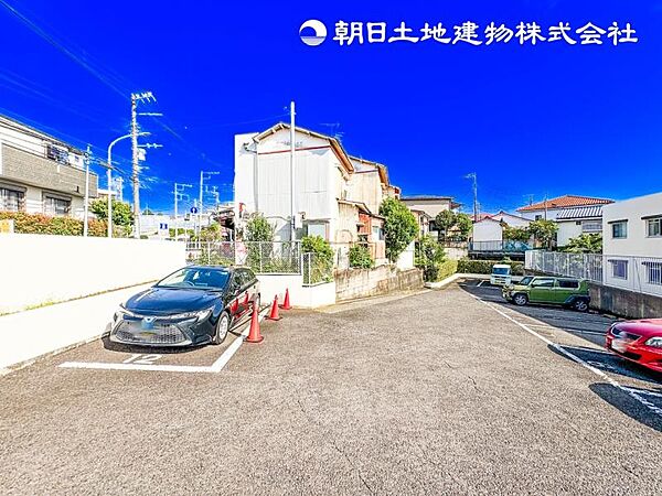 【現地】売地の現況です。周辺は落ち着いた住宅地です。