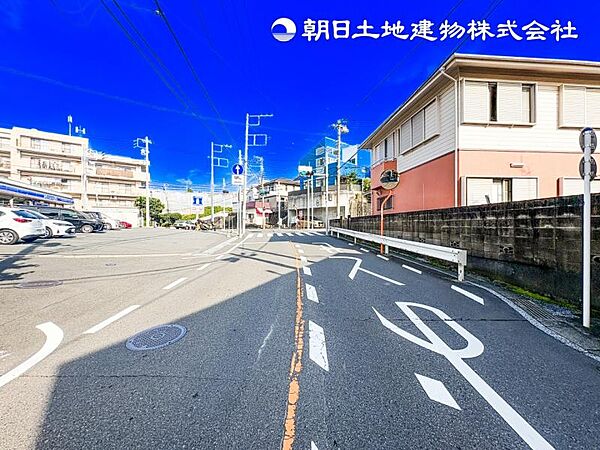 【現地】前面道路の様子です。周辺道路の状況をご確認ください。