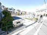 周辺：上柏尾台公園　約350ｍ　子どもたち向けの遊具も多く。のびのびと遊べます