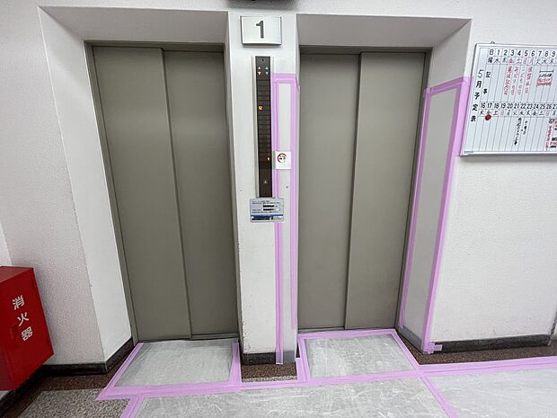 エレベーターは2基ございます