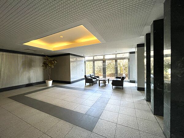 来訪者との打合せ等にお使いいただけるソファーの用意がございます