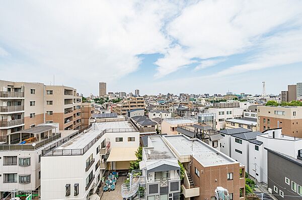 東側バルコニーからの眺望