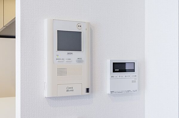 来訪者が来ても安心のテレビモニター付きインターホン
