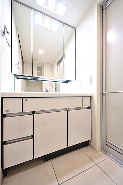 apartment 東京都狛江市岩戸北３丁目
地図を見る