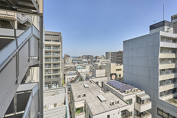 北東側洋室のバルコニーからの眺望（永続的に保証されるものではありません。天候等により左右されます。）