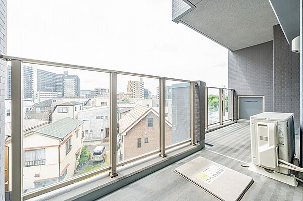 バルコニー（掲載中の室外機は価格に含まれます）」
