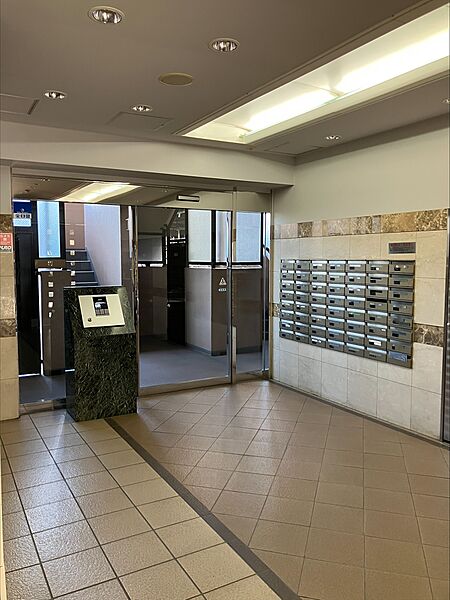エントランス内