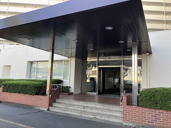 エントランス外観