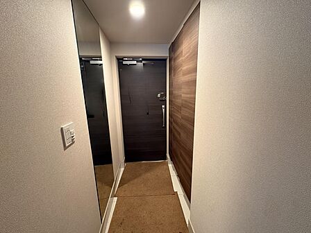 玄関内側(CGで作成したリフォームイメージです。掲載の画像は現況優先とします。)