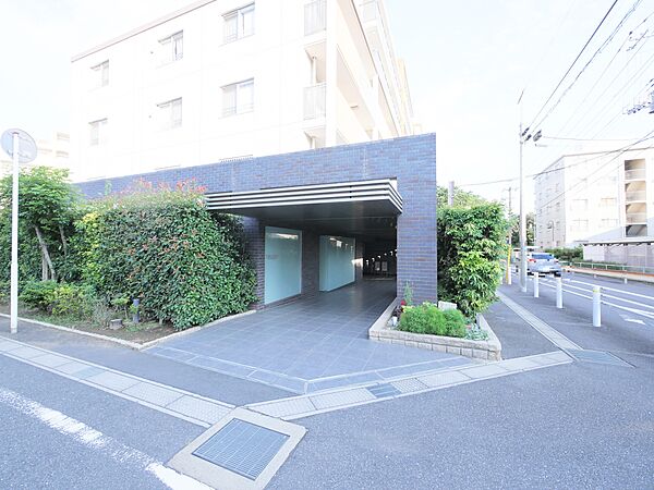 エントランス外観
