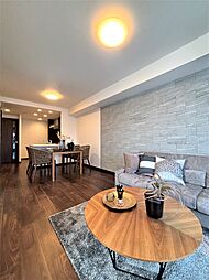 プレサンスロジェ桜通代官町 3LDKのリビング/ダイニング