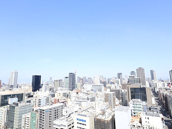 バルコニーから北西側の眺望です。眺望については永続的に保証されるものではありません。