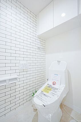 吊り戸棚を設け...
